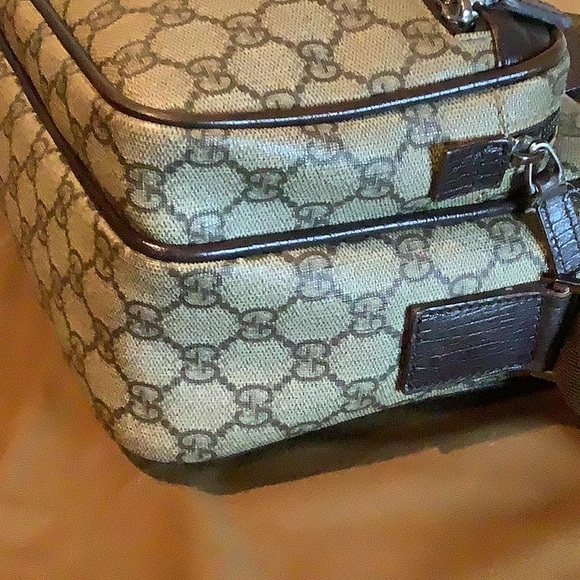 GUCCI GG Supreme canvas leather camera Bag - Picture 9 of 12